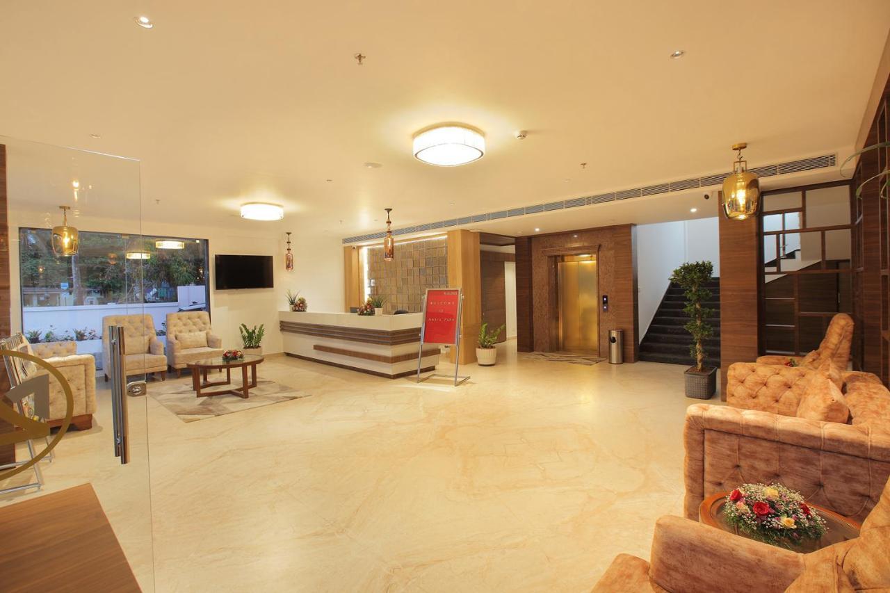 Hotel Maria Park Muvattupuzha Buitenkant foto